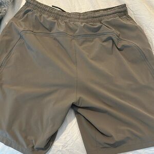 Lululemon pace breaker lined shorts 9” inseam size L